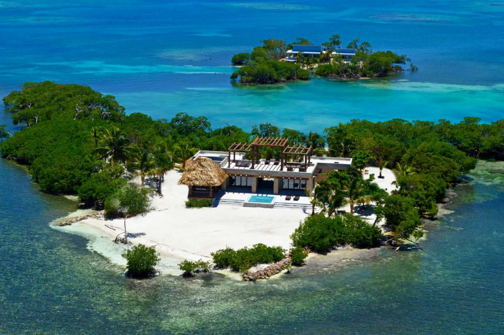 Gladden Island, een geïsoleerd privé-eiland in de Caribische Zee bij Belize, wordt door een installatie van Elemental Water Makers van zoet water voorzien