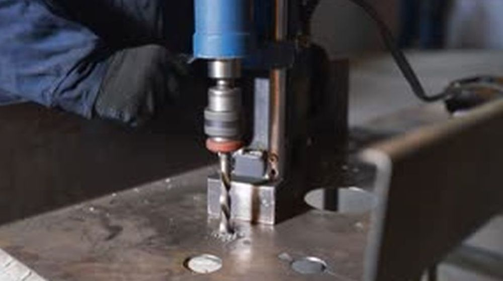 Comment percer le métal? NPT