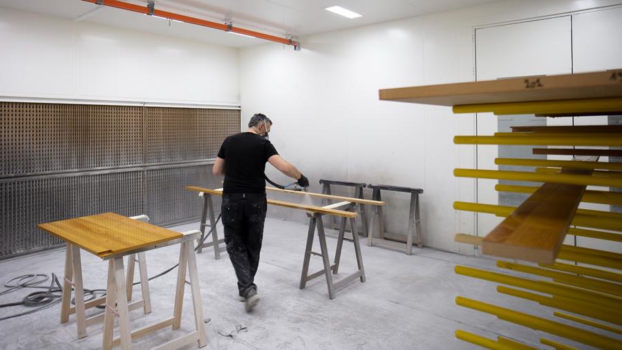 "De keuze viel meteen voor een spuitcabine van Sima"