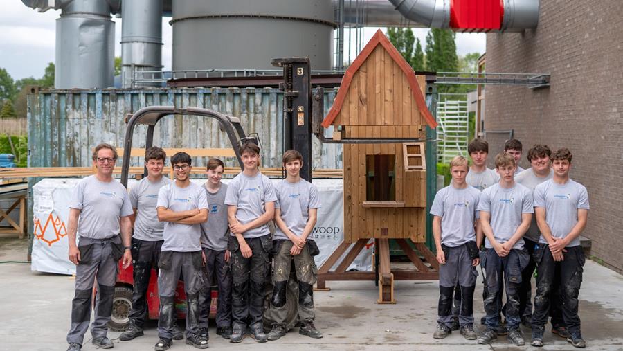 De jeunes talents reproduisent l'emblématique Buurtmolen