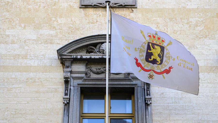 Les entités fédéres ne sont pas compétentes pour supprimer des numéros de nomenclature obsolètes