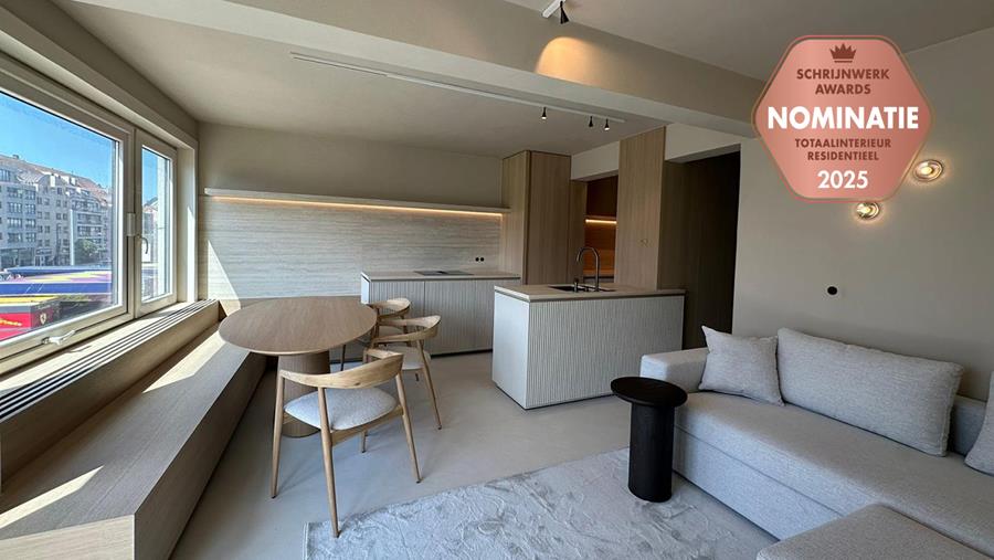 Compact wonen met eiken maatwerk tot in het detail