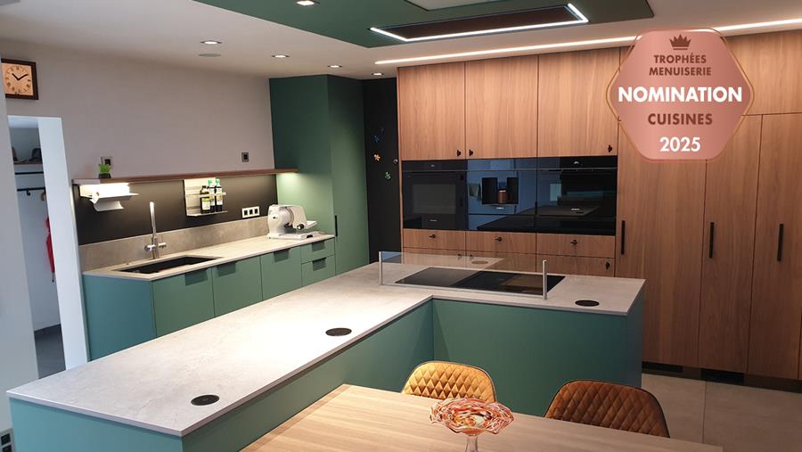 Travail de précision dans la façade en stratifié et le placage