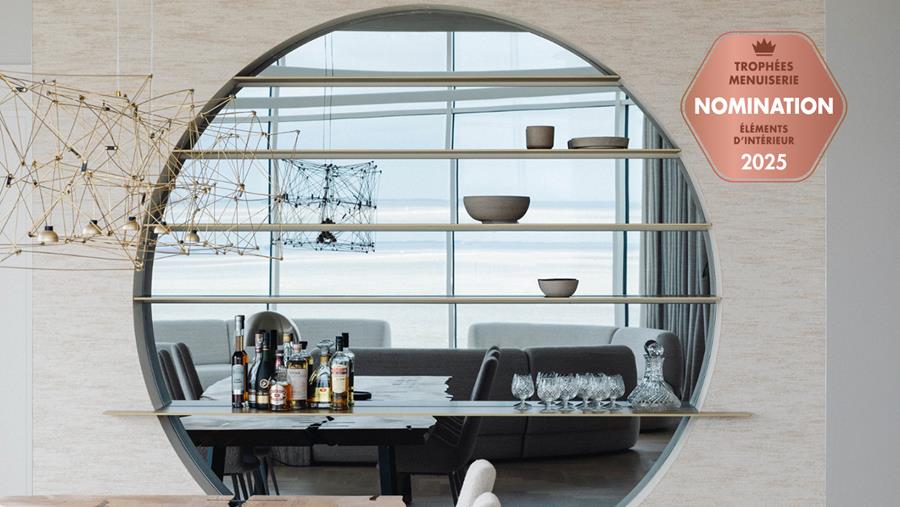 Travail sur mesure de luxe avec des formes courbes et du placage